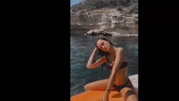 VIDEO / Oriana Sabatini, che splendore sulla tavola da surf