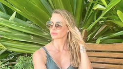 Roberta applaude il marito fotografo. Scatti super in costume per lady Felipe Melo