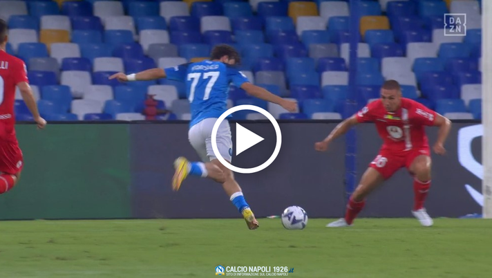 VIDEO Napoli-Monza 3-0, doppietta di Kvara: sterzata e diagonale da urlo! VIDEO Napoli-Monza 3-0, doppietta di Kvara: sterzata e diagonale da urlo! - immagine 1