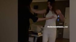 VIDEO / Belen, ballo sensuale con Cecilia: “Alla faccia del Covid”