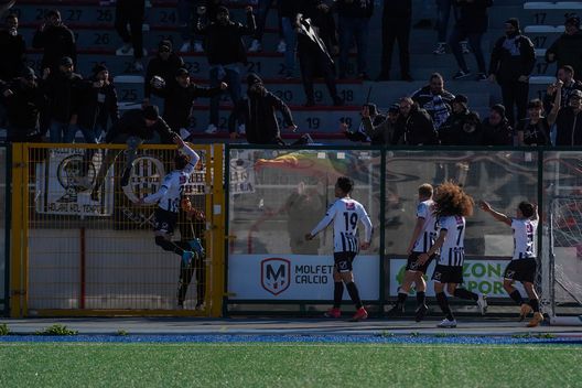 Facebook Nola CAMPANIA FELIX – Benevento ok, derby all’Avellino. Mal di trasferta per il Giugliano- immagine 3