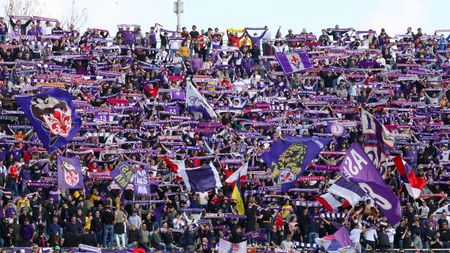 GERMOGLI PH: 20 FEBBRAIO 2022 FIRENZE STADIO ARTEMIO FRANCHI SERIE A FIORENTINA VS ATALANTA NELLA FOTO TIFOSI CURVA FIESOLE GERMOGLI PH: 20 FEBBRAIO 2022 FIRENZE STADIO ARTEMIO FRANCHI SERIE A FIORENTINA VS ATALANTA NELLA FOTO TIFOSI CURVA FIESOLE