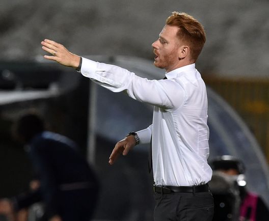 ASCOLI PICENO, ITALY - JUNE 21: Guillermo Abascal Perez head coach Ascoli Calcio gestures during the serie B match between Ascoli Calcio and AC Perugia on June 21, 2020 in Ascoli Piceno, Italy. (Photo by Giuseppe Bellini/Getty Images for Lega Serie B) Abascal, il nuovo Nagelsmann: dalla Primavera dell’Ascoli al Volo…s in Grecia - immagine 1