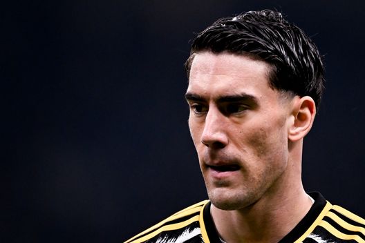 Vlahovic, rinnovo irrisolto: cifre fuori portata per la Juve. Rischio minusvalenza?- immagine 2