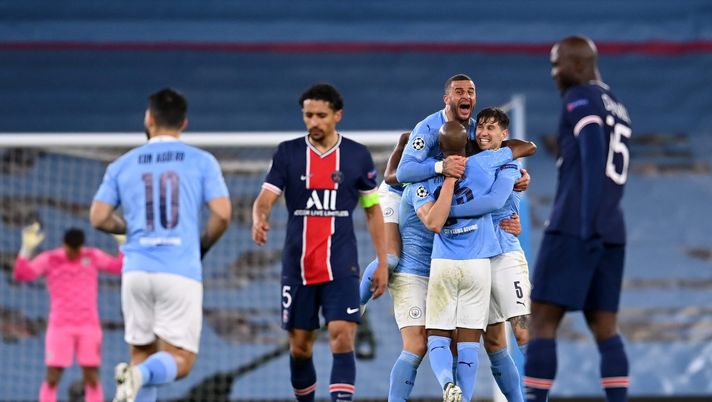 MANCHESTER, ENGLAND - MAY 04: Kyle Walker of Manchester City celebrates victory with Fernandinho and John Stones of Manchester City as Marquinhos and Danilo Pereira of Paris Saint-Germain react after the UEFA Champions League Semi Final Second Leg match between Manchester City and Paris Saint-Germain at Etihad Stadium on May 04, 2021 in Manchester, England. Sporting stadiums around the UK remain under strict restrictions due to the Coronavirus Pandemic as Government social distancing laws prohibit fans inside venues resulting in games being played behind closed doors. (Photo by Laurence Griffiths/Getty Images) MANCHESTER, ENGLAND - MAY 04: Kyle Walker of Manchester City celebrates victory with Fernandinho and John Stones of Manchester City as Marquinhos and Danilo Pereira of Paris Saint-Germain react after the UEFA Champions League Semi Final Second Leg match between Manchester City and Paris Saint-Germain at Etihad Stadium on May 04, 2021 in Manchester, England. Sporting stadiums around the UK remain under strict restrictions due to the Coronavirus Pandemic as Government social distancing laws prohibit fans inside venues resulting in games being played behind closed doors. (Photo by Laurence Griffiths/Getty Images)