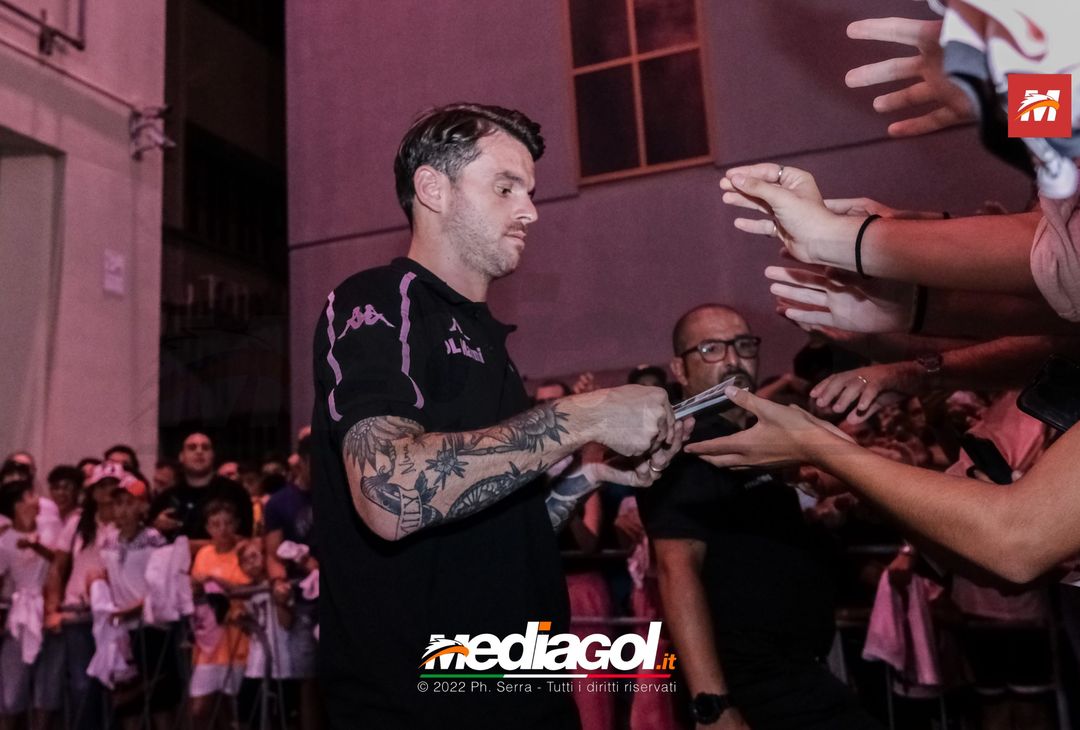 FOTO RITIRO PALERMO, Brunori e l’incontro con i tifosi al Barbera (Gallery) - immagine 65