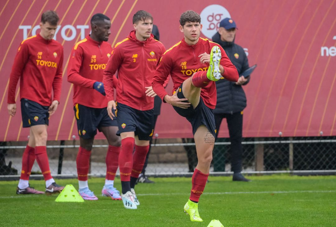 La Roma torna ad allenarsi dopo la sconfitta nel derby – FOTO GALLERY - immagine 3