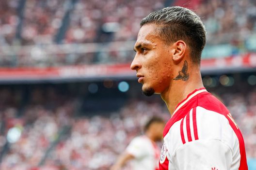 Ajax player Antony during the Eredivisie match between Ajax Amsterdam and FC Groningen at Johan Cruijff Arena on August 14, 2022 in Amsterdam, Netherlands. (Photo by ProShots/Icon Sport via Getty Images) Antony, SOS di mercato: “Ajax, lasciami inseguire i miei sogni” - immagine 1