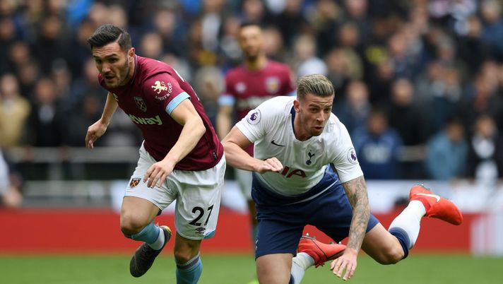 LONDON, ENGLAND - APRIL 27: Lucas Perez of West Ham United battles for possession with Toby Alderweireld of Tottenham Hotspur during the Premier League match between Tottenham Hotspur and West Ham United at Tottenham Hotspur Stadium on April 27, 2019 in London, United Kingdom. (Photo by Shaun Botterill/Getty Images) LONDON, ENGLAND - APRIL 27: Lucas Perez of West Ham United battles for possession with Toby Alderweireld of Tottenham Hotspur during the Premier League match between Tottenham Hotspur and West Ham United at Tottenham Hotspur Stadium on April 27, 2019 in London, United Kingdom. (Photo by Shaun Botterill/Getty Images)