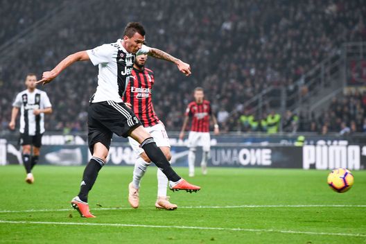 MILAN, ITALY - NOVEMBER 11: Juventus player Mario Mandzukic during the Serie A match between AC Milan and Juventus at Stadio Giuseppe Meazza on November 11, 2018 in Milan, Italy. (Photo by Daniele Badolato - Juventus FC/Juventus FC via Getty Images) MILAN, ITALY - NOVEMBER 11: Juventus player Mario Mandzukic during the Serie A match between AC Milan and Juventus at Stadio Giuseppe Meazza on November 11, 2018 in Milan, Italy. (Photo by Daniele Badolato - Juventus FC/Juventus FC via Getty Images)