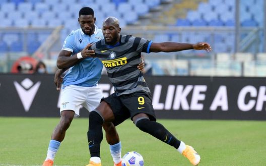 ROME, ITALY - OCTOBER 04: Quissanga Bastos of SS Lazio compete for the ball with Romelu Lukaku of FC Internazionale during the Serie A match between SS Lazio and FC Internazionale at Stadio Olimpico on October 04, 2020 in Rome, Italy. (Photo by Marco Rosi - SS Lazio/Getty Images) ROME, ITALY - OCTOBER 04: Quissanga Bastos of SS Lazio compete for the ball with Romelu Lukaku of FC Internazionale during the Serie A match between SS Lazio and FC Internazionale at Stadio Olimpico on October 04, 2020 in Rome, Italy. (Photo by Marco Rosi - SS Lazio/Getty Images)