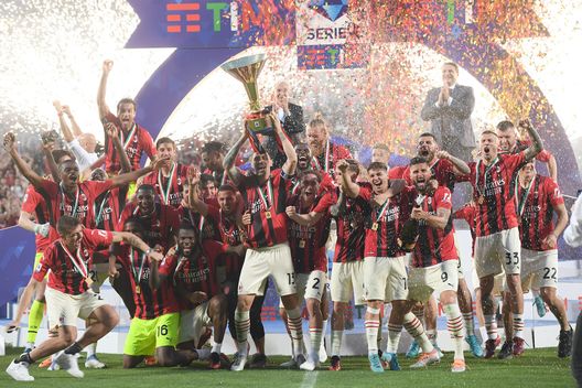 Il Milan è Campione d'Italia per la 19^ volta: vinto lo Scudetto 2022 | AC Milan News (Getty Images) AC Milan Scudetto Serie A 2021-2022