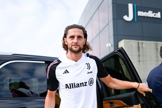 Allegri: “Rispettiamo l’Inter, è la più forte e la favorita per lo scudetto. E Thuram…”- immagine 2