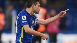 Chelsea, Azpilicueta perde il London derby e si scaglia contro un tifoso: vieni in campo…