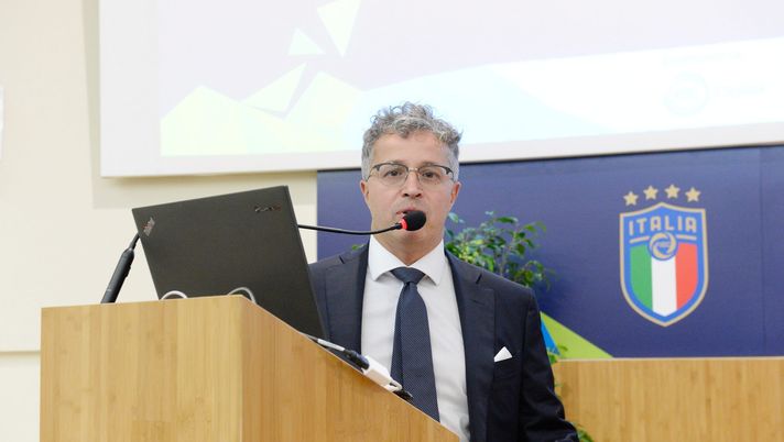 TRENTO, ITALY - OCTOBER 14: Andrea Di Caro of Gazzetta dello sport during his speech Hackaton Event In Trento at the University of letters on October 14, 2017 in Trento, Italy. (Photo by Dino Panato/Getty Images) Di Caro: “Adesso si vedrà la validità di questo Napoli” - immagine 1