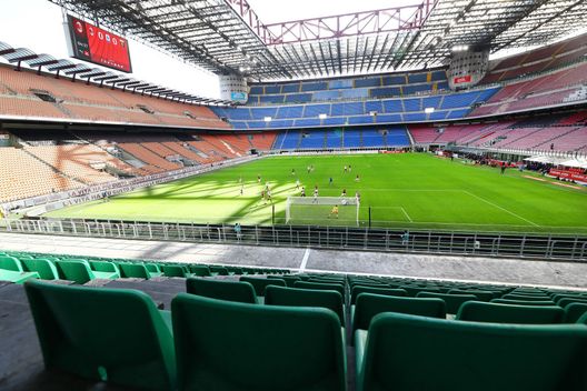 stadio San Siro senza tifosi (getty images) stadio San Siro senza tifosi (getty images)