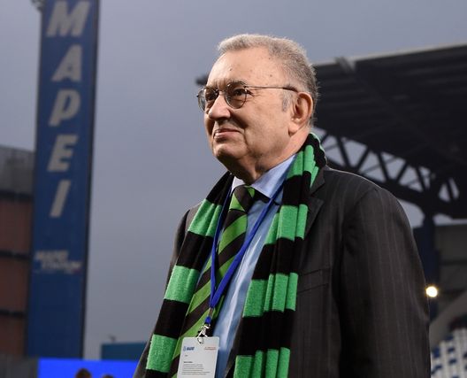  REGGIO NELL'EMILIA, ITALY - MAY 14: President US Sassuolo Calcio Giorgio Squinzi attends the Serie A match between US Sassuolo Calcio and FC Internazionale Milano at Mapei Stadium - Citt���� del Tricolore on May 14, 2016 in Reggio nell'Emilia, Italy (Photo by Claudio Villa - Inter/Inter via Getty Images) 