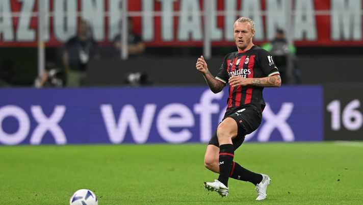MILAN, ITALY - SEPTEMBER 18: Simon Kjaer of AC Milan in action during the Serie A match between AC Milan and SSC Napoli at Stadio Giuseppe Meazza on September 18, 2022 in Milan, Italy. (Photo by Claudio Villa/AC Milan via Getty Images)