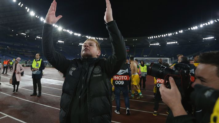 ROME, ITALY - NOVEMBER 07:  Celtic FC head coach Neil Lennon celebrates the victory with fans after the UEFA Europa League group E match between SS Lazio and Celtic FC at Stadio Olimpico on November 7, 2019 in Rome, Italy.  (Photo by Paolo Bruno/Getty Images)  ROME, ITALY - NOVEMBER 07:  Celtic FC head coach Neil Lennon celebrates the victory with fans after the UEFA Europa League group E match between SS Lazio and Celtic FC at Stadio Olimpico on November 7, 2019 in Rome, Italy.  (Photo by Paolo Bruno/Getty Images)