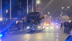 VIDEO – Milan-Atalanta, pullman rossonero arrivato a ‘San Siro’ | PM News