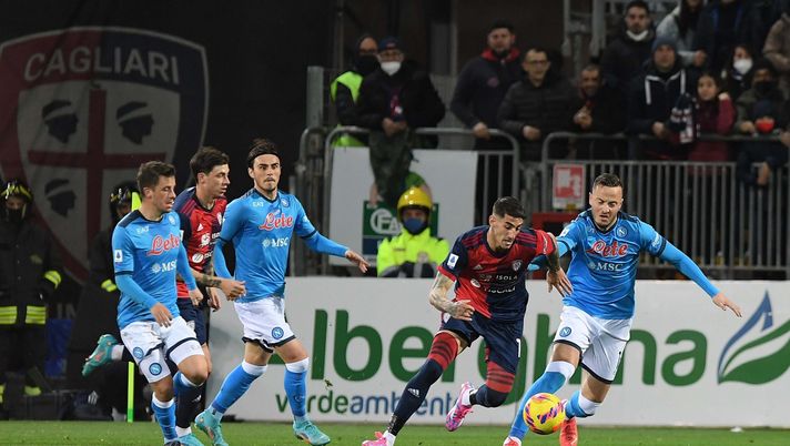 CAGLIARI, ITALY - FEBRUARY 21: Amir Rrahmani of Napoli during the Serie A match between Cagliari Calcio and SSC Napoli at Sardegna Arena on February 21, 2022 in Cagliari, Italy. (Photo by SSC NAPOLI/SSC NAPOLI via Getty Images) Cagliari-Napoli, cade una striscia positiva: i numeri del match - immagine 1