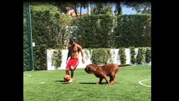VIDEO / Messi, l’estate non è ancora finita: intanto si allena con Hulk in giardino