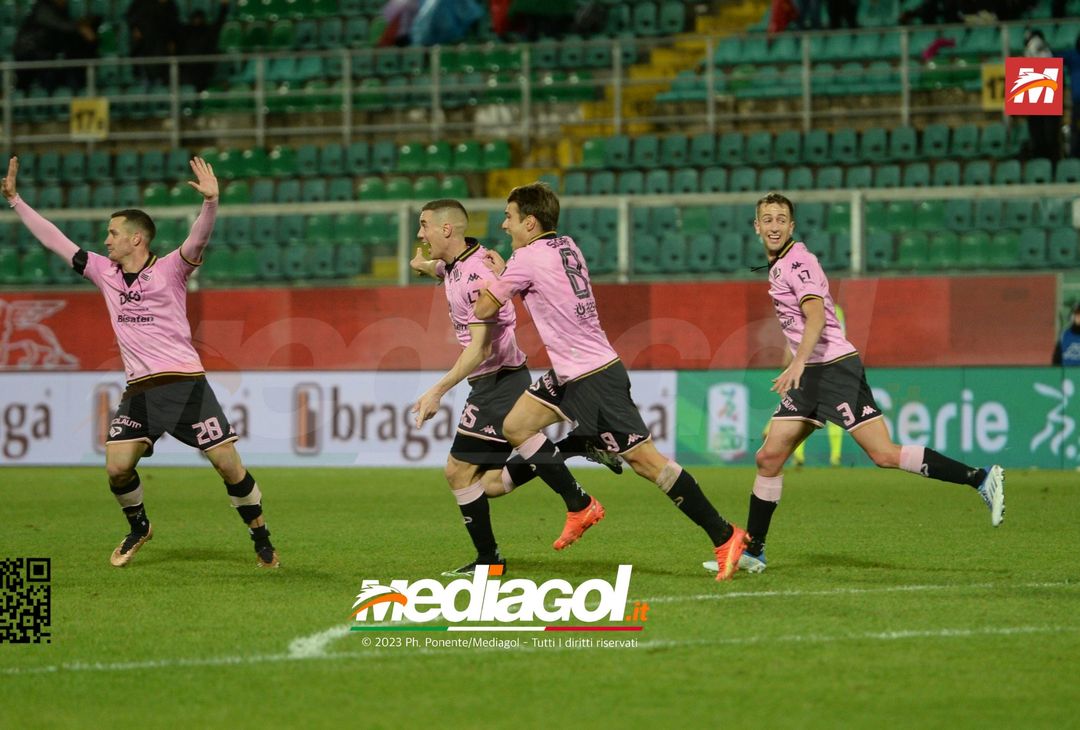 FOTO Palermo-Bari 1-0, 21ª giornata Serie B 2022-2023 (Gallery) - immagine 33