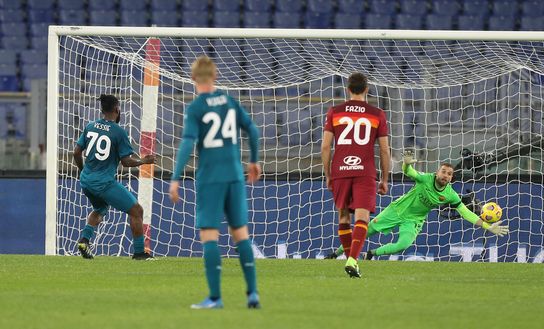 Il rigore trasformato da Kessie in Roma-Milan Il rigore trasformato da Kessie in Roma-Milan