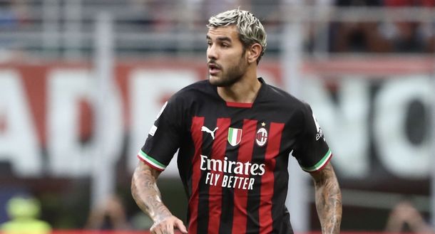 Theo Hernández (difensore AC Milan), qui durante Milan-Dinamo Zagabria 3-1 (Champions League 2022-2023) | News (Getty Images) Theo Hernández AC Milan Milan-Dinamo Zagabria 3-1 Champions League 2022-2023