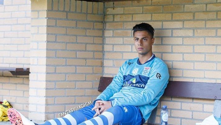 Hachim Mastour, in prestito al PEC Zwolle (credits: Official Hachim Mastour Twitter account) 