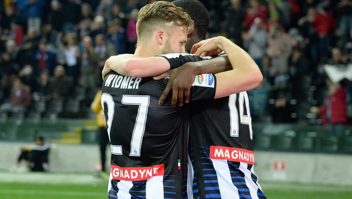 UDINE, ITALY - MARCH 19:  Jakub Jankto of Udinese Calcio celebrates after scoring  his teams fourth goal  during the Serie A match between Udinese Calcio and US Citta di Palermo at Stadio Friuli on March 19, 2017 in Udine, Italy.  (Photo by Dino Panato/Getty Images) 