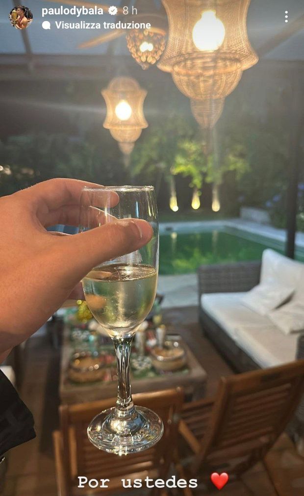 Le feste dei romanisti, Pellegrini: “Buon Natale”. Dybala brinda: “Per voi”- immagine 2