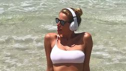 Alessia Marcuzzi si teletrasporta all’estate: scatto hot in bikini