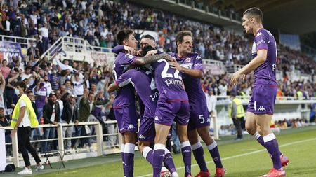 FLORENCE, ITALY - OCTOBER 03: Lucas Martinez Quarta of ACF Fiorentina celebrates after scoring a goal during the Serie A match between ACF Fiorentina v SSC Napoli at Stadio Artemio Franchi on October 3, 2021 in Florence, Italy. (Photo by Gabriele Maltinti/Getty Images) FLORENCE, ITALY - OCTOBER 03: Lucas Martinez Quarta of ACF Fiorentina celebrates after scoring a goal during the Serie A match between ACF Fiorentina v SSC Napoli at Stadio Artemio Franchi on October 3, 2021 in Florence, Italy. (Photo by Gabriele Maltinti/Getty Images)