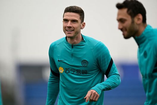 Inter, Gosens pronto per il derby col Milan. Inzaghi potrebbe schierarlo per 15′-20′- immagine 2