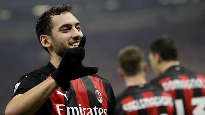 Calhanoglu video news AC Milan 