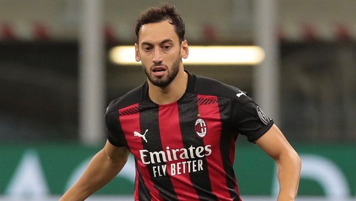 Hakan Calhanoglu, trequartista AC Milan 