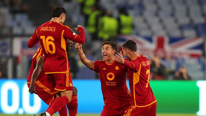 Getty Images Roma-Brighton, le pagelle dei quotidiani: Paredes-Dybala, asse d’oro. DDR da otto - immagine 1