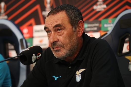 ROME, ITALY - SEPTEMBER 07: SS Lazio head coach Maurizio Sarri attends a press conference at Formello sport centre on September 7, 2022 in Rome, Italy. (Photo by Paolo Bruno/Getty Images) A Firenze la Lazio cala il poker: Vecino, Zaccagni, Luis Alberto e Immobile. Sarri terzo- immagine 2