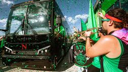 Percussioni MLS: Austin, il presidente inaugura lo stadio di verde vestito e suonando il bongo…