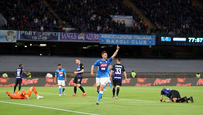 NAPLES, ITALY - MAY 19: Fabian Ruiz of SSC Napoli celebrates the 4-0 goal during the Serie A match between SSC Napoli and FC Internazionale at Stadio San Paolo on May 19, 2019 in Naples, Italy. (Photo by Francesco Pecoraro/Getty Images) 