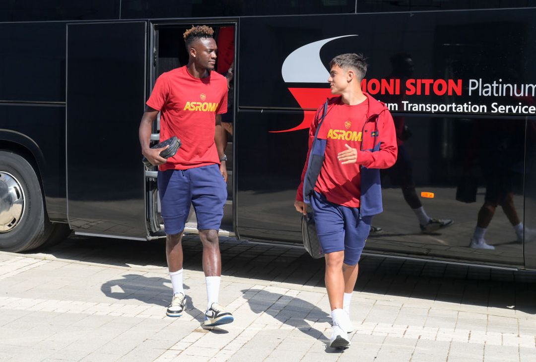 Seduta mattutina per la Roma a Tel Aviv – FOTO GALLERY - immagine 11