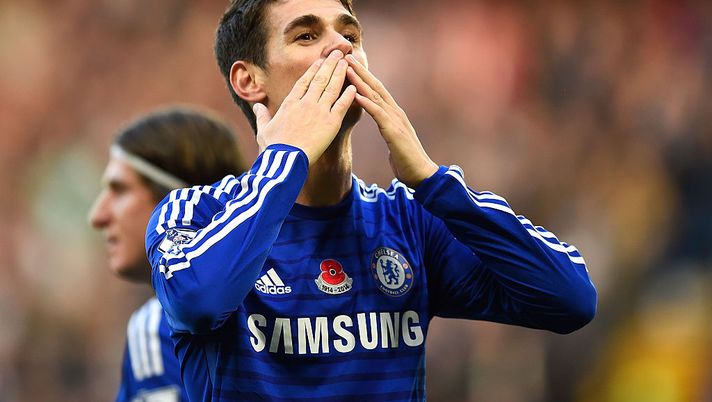LONDON, ENGLAND - NOVEMBER 01:  Oscar of Chelsea celebrates scoring the opening goal during the Barclays Premier League match between Chelsea and Queens Park Rangers at Stamford Bridge on November 1, 2014 in London, England.  (Photo by Mike Hewitt/Getty Images) 
