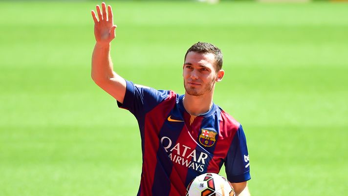 BARCELONA, SPAIN - AUGUST 10:  Thomas Vermaelen poses as he is unveiled as a new player for FC Barcelona at the Camp Nou stadium on August 10, 2014 in Barcelona, Spain.  (Photo by David Ramos/Getty Images) 