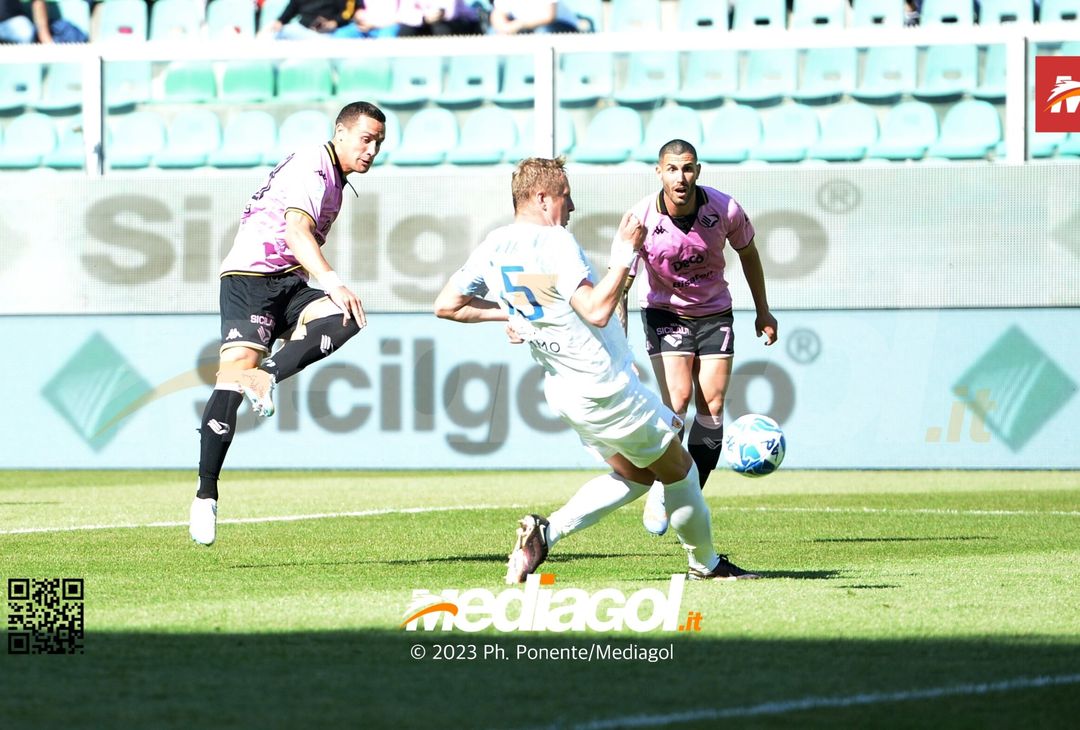FOTO Palermo-Benevento 1-1, 34ª giornata di Serie B 2022-2023 (La Gallery) - immagine 15