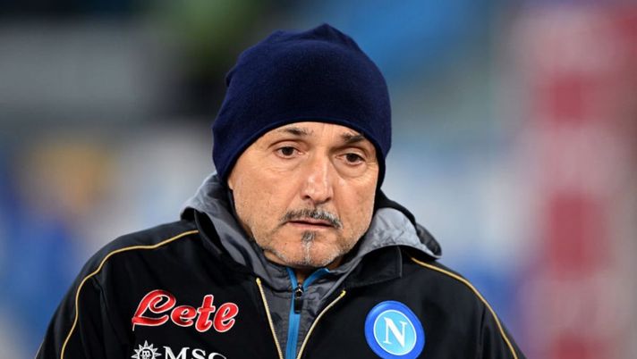 NAPLES, ITALY - JANUARY 17: Luciano Spalletti SSC Napoli coach during the Coppa Italia match between SSC Napoli and US Cremonese at Stadio Diego Armando Maradona on January 17, 2023 in Naples, Italy. (Photo by Francesco Pecoraro/Getty Images) Spalletti: “Con la Roma è uno scontro diretto. Così vedo Gollini, Zielinski, Elmas…” - immagine 1