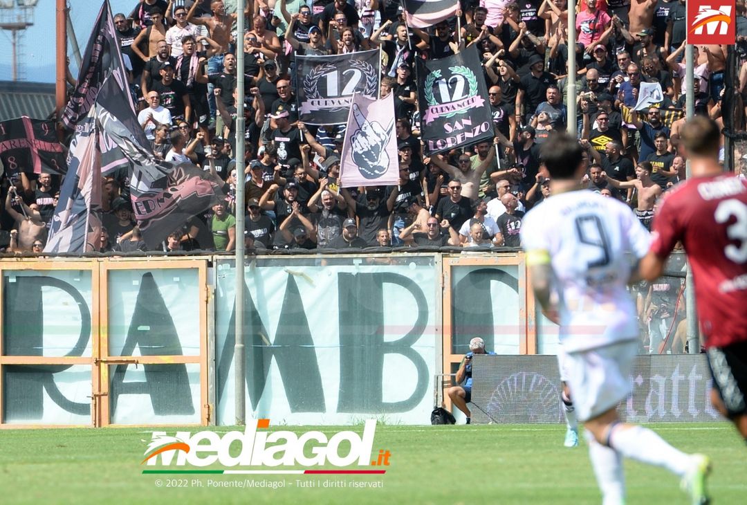 FOTOTIFO, Reggina-Palermo 3-0: i tifosi allo stadio “Oreste Granillo” (Gallery) - immagine 10