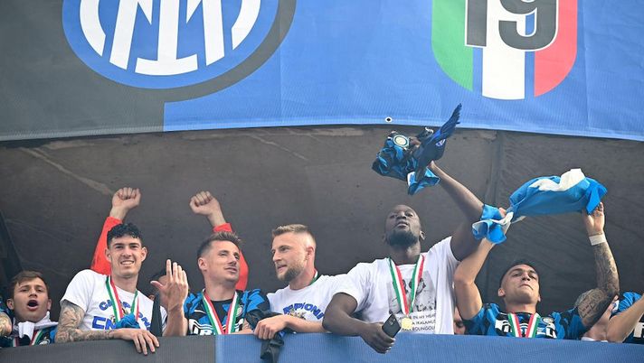 Lukaku conquista la copertina di Vogue Italia: “I tifosi italiani sono sinceri” Lukaku conquista la copertina di Vogue Italia: “I tifosi italiani sono sinceri”