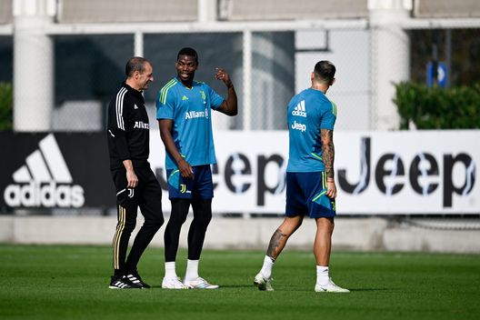 TURIN, ITALY - OCTOBER 18: Massimiliano Allegri, Paul Pogba of Juventus during a training session at JTC on October 18, 2022 in Turin, Italy. (Photo by Daniele Badolato - Juventus FC/Juventus FC via Getty Images) Mens sana in corpore sano- immagine 2