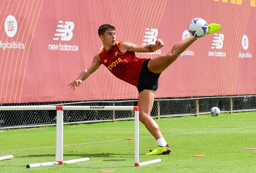 La Roma lavora sotto il sole di Trigoria – FOTO GALLERY - immagine 6